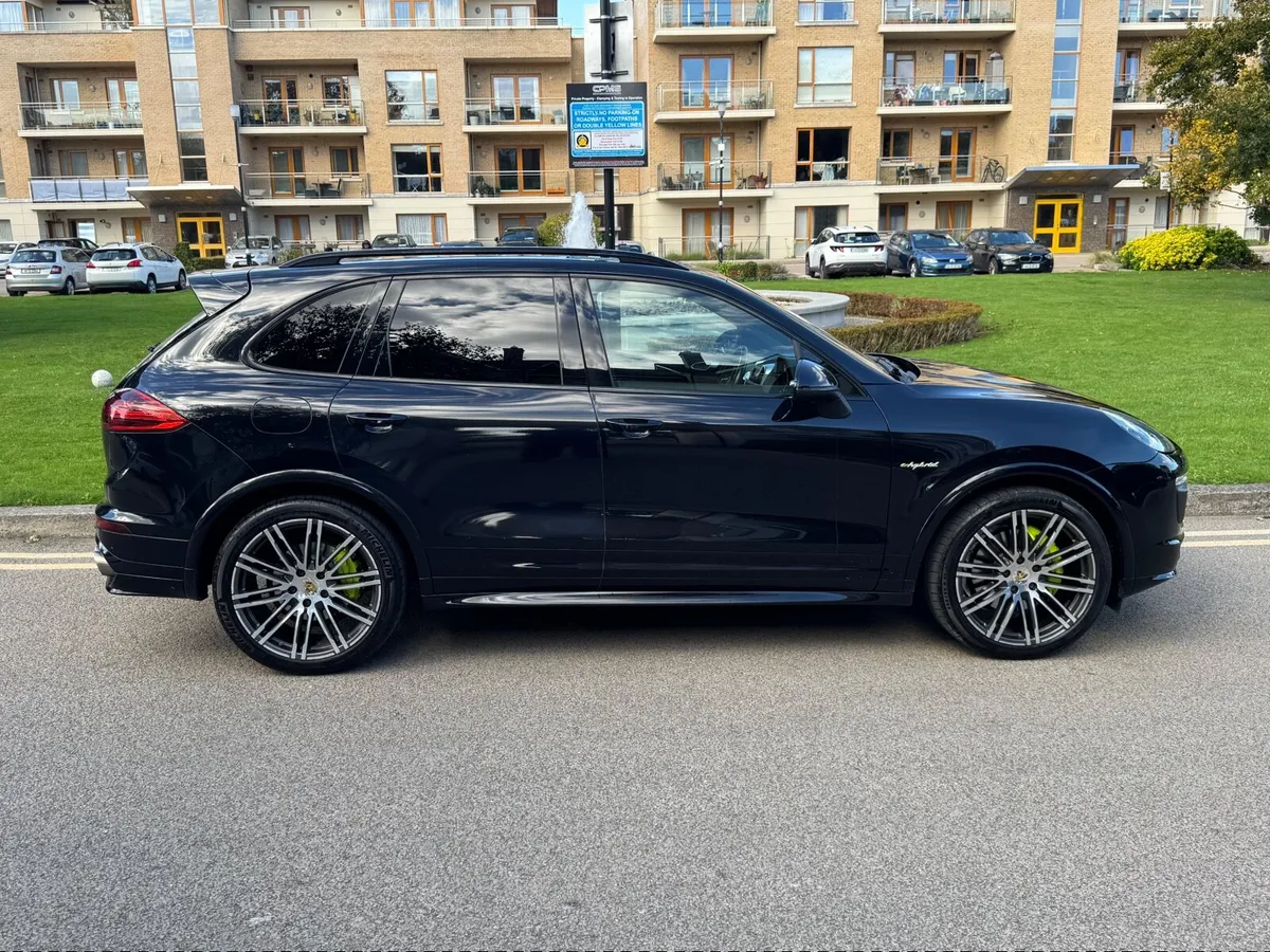 Porsche Cayenne S Hybrid 2016 - Image 4