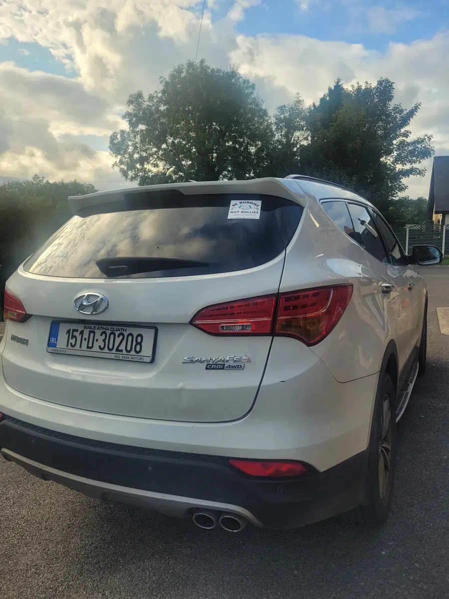 Hyundai Santa Fe 2015 - Image 2