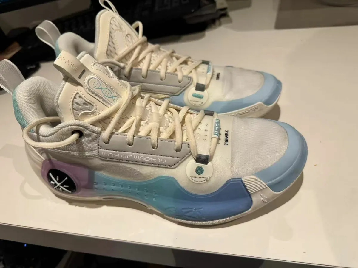 Basketball Shoes - Image 3