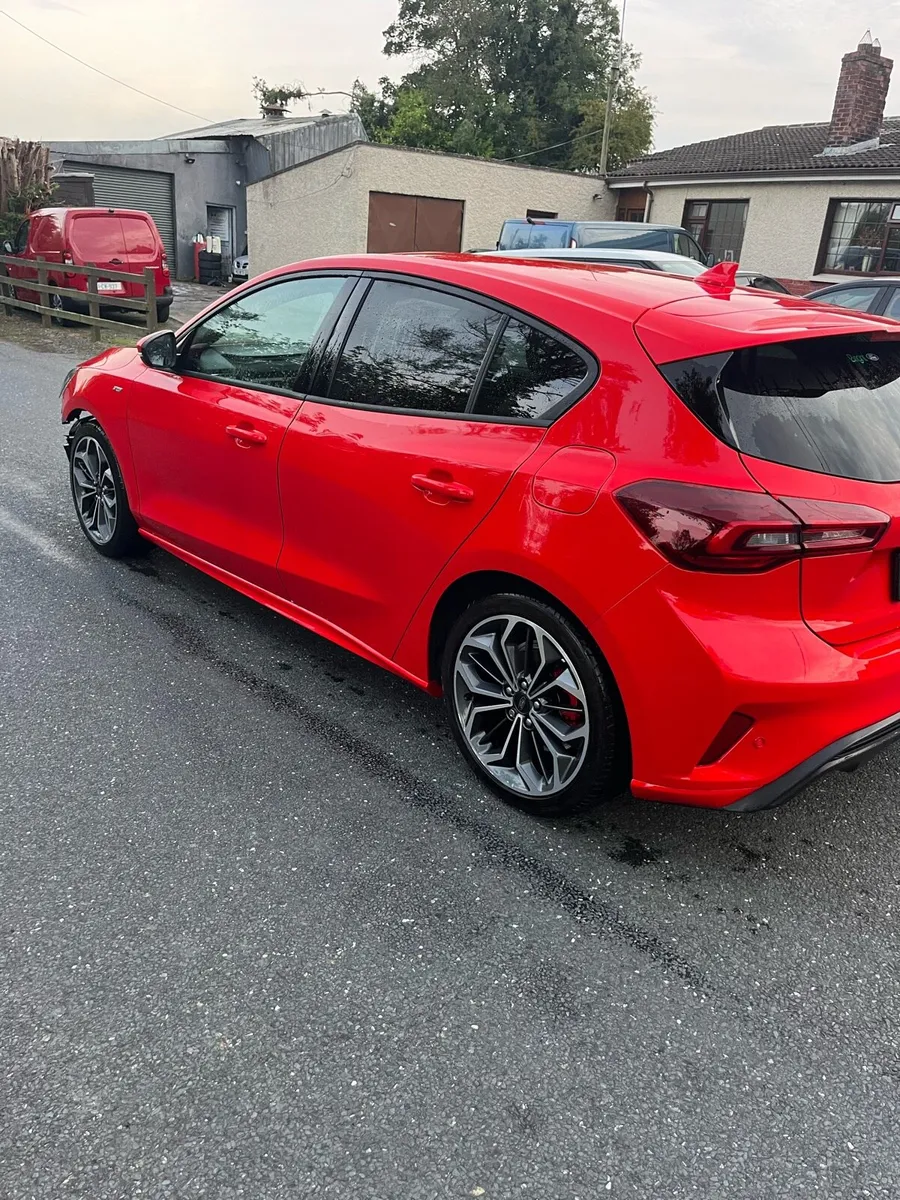 23 focus st line - Image 1