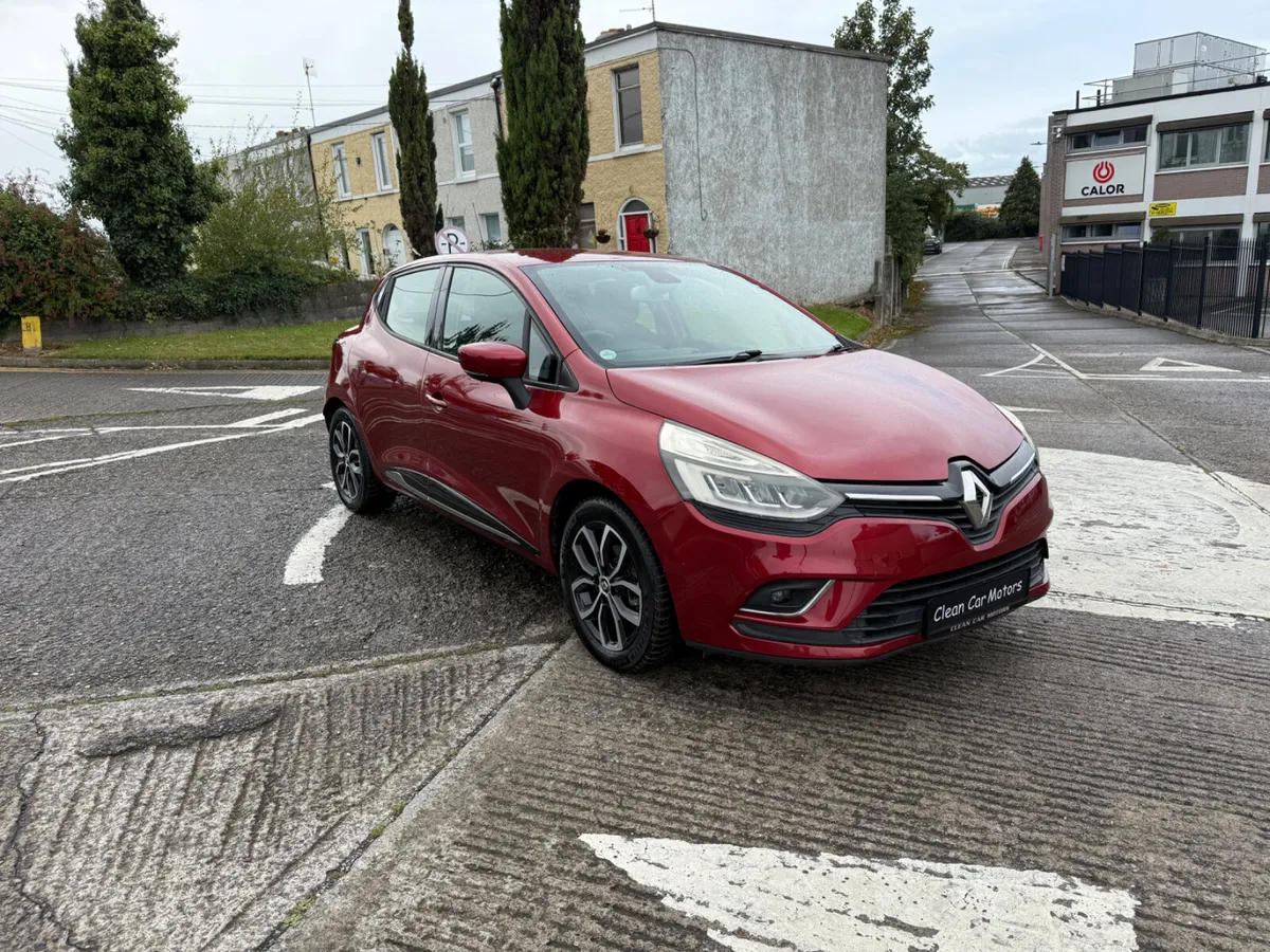 Renault Clio 2017 Auto 23,000 kms - Image 2