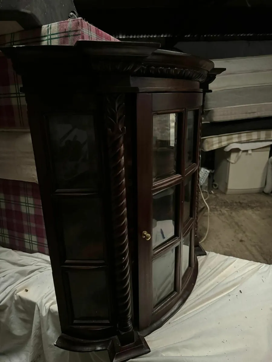 Cabinet - Image 3