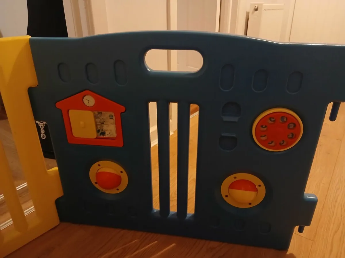 Baby play/ safety gates - Image 1
