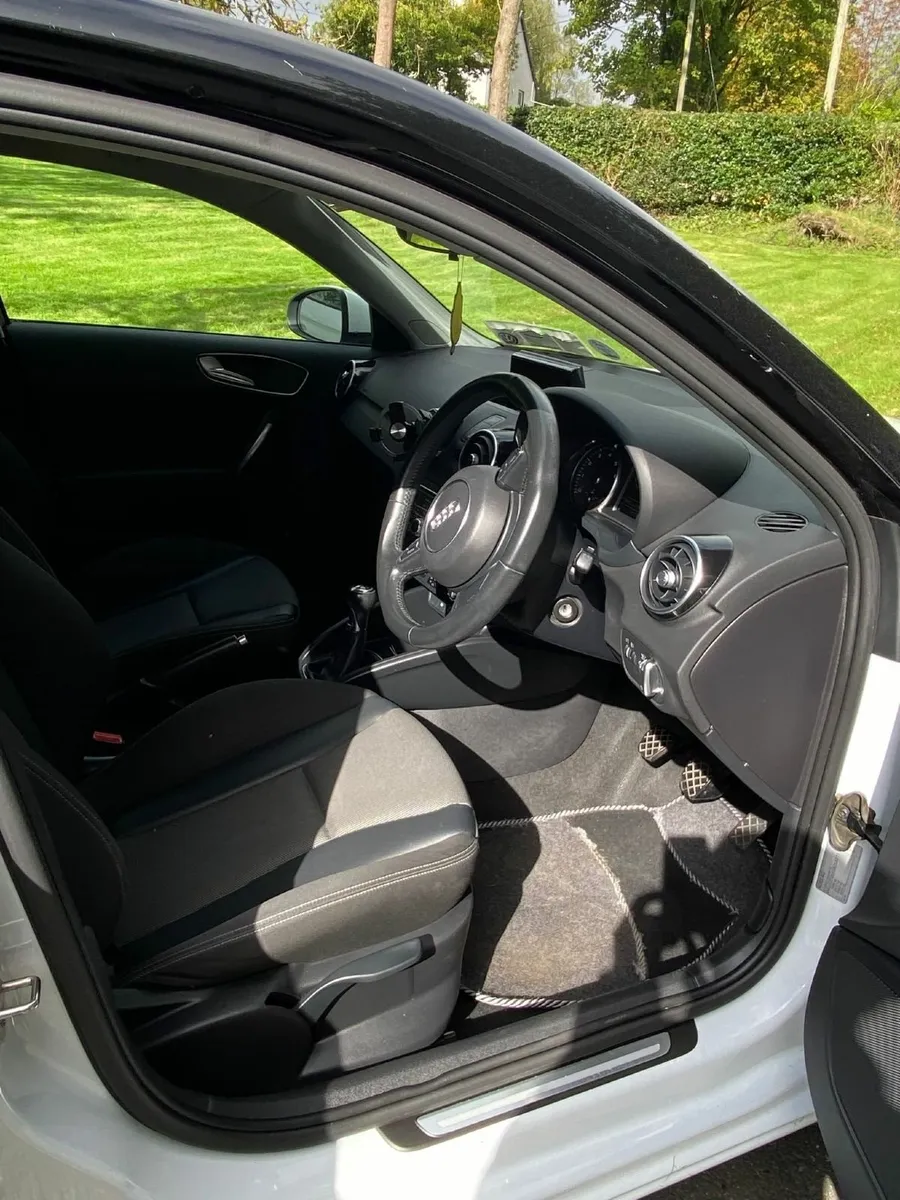 Audi A1 1.0 TFSI Sport 5dr Serviced - Image 4