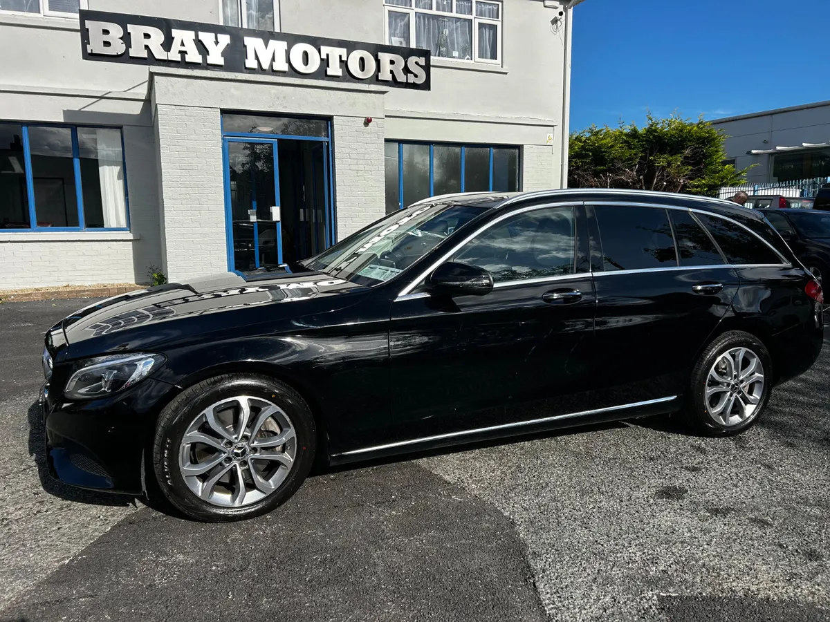 2017 MERCEDES C300 HYBRID DIESEL ESTATE - Image 1