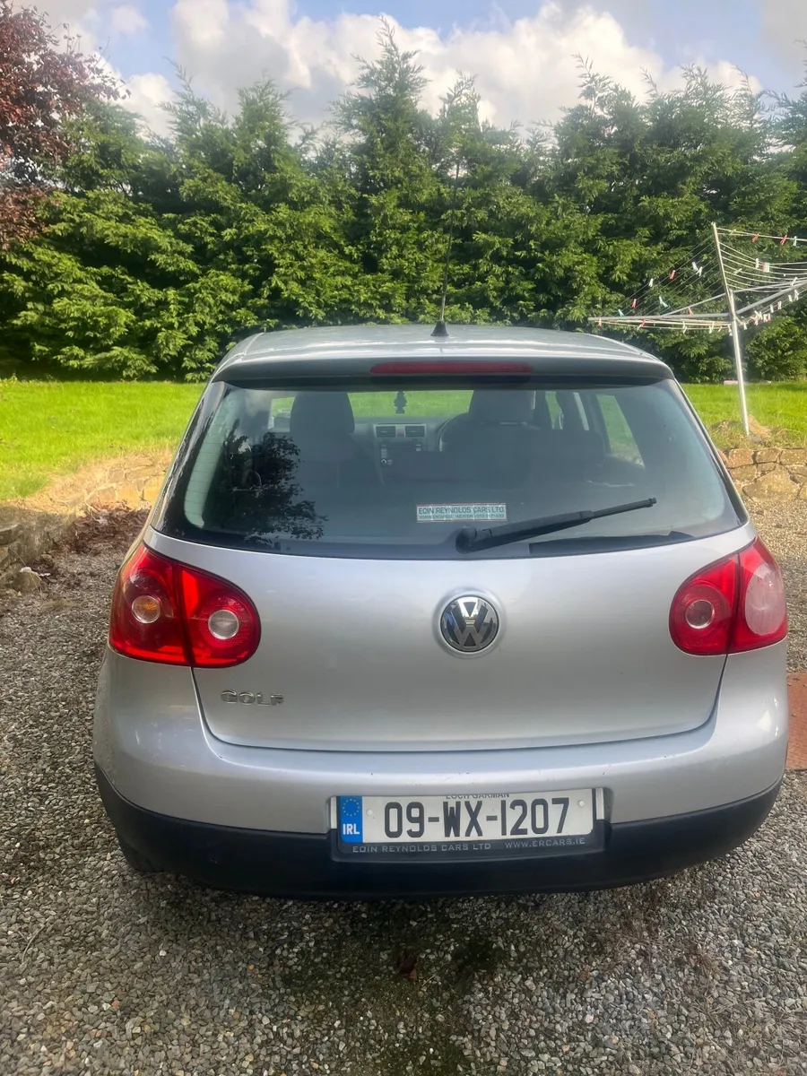 Volkswagen Golf 2009 - Image 1