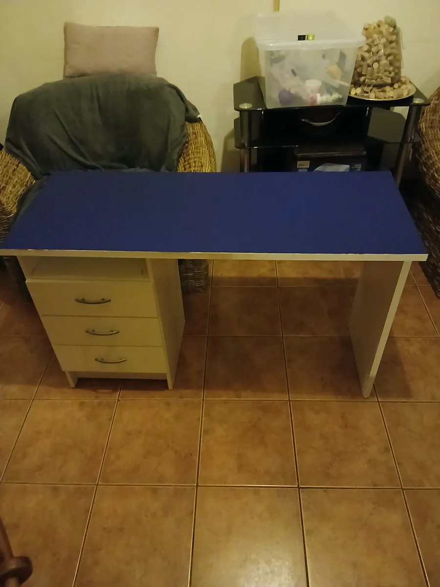 Bedroom furniture - Image 2