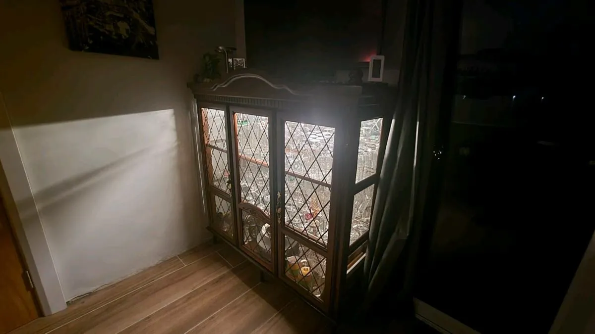 Solid wood display cabinet - Image 3
