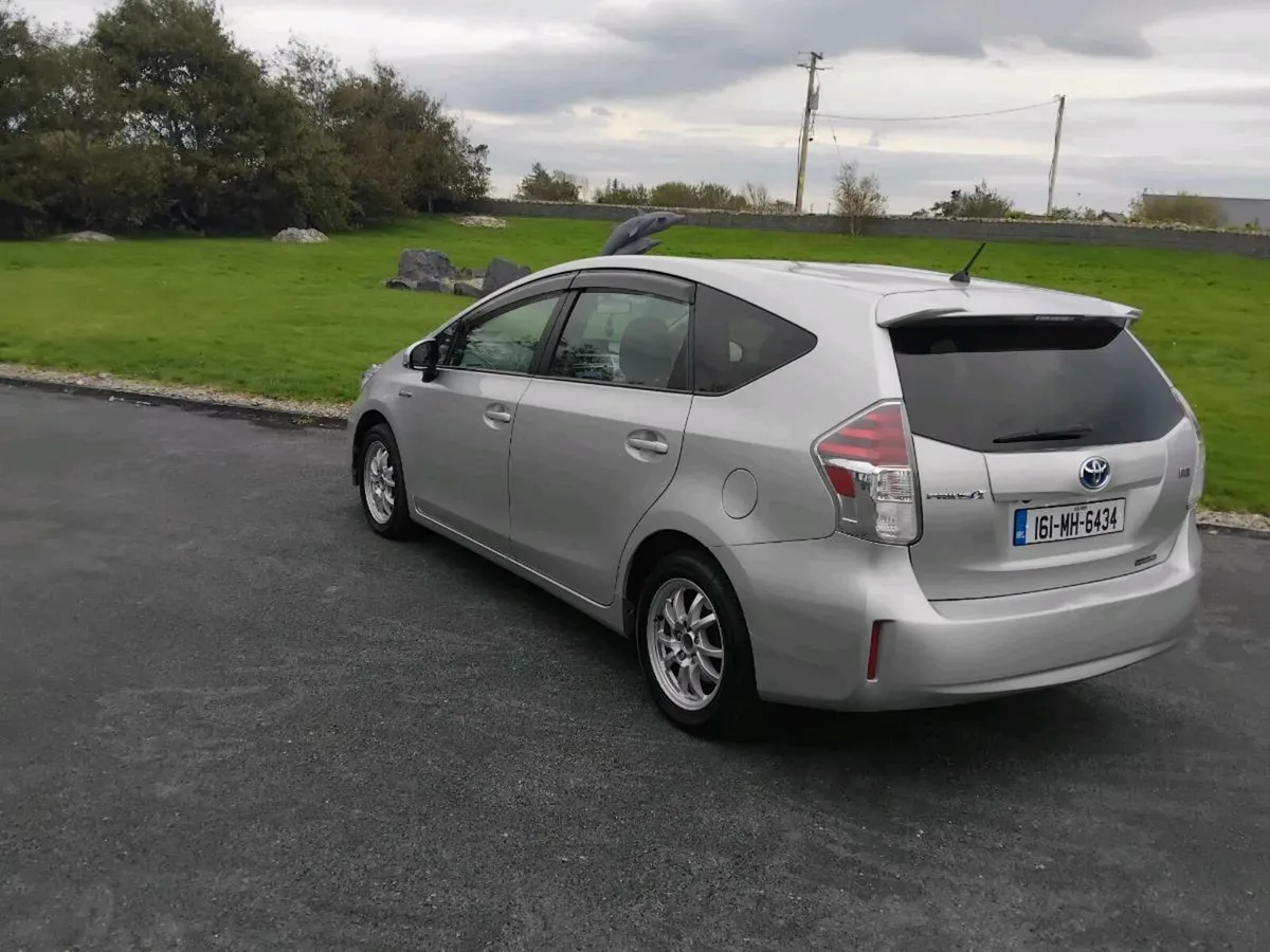 Toyota Prius Alpha  2016  11500€ - Image 4