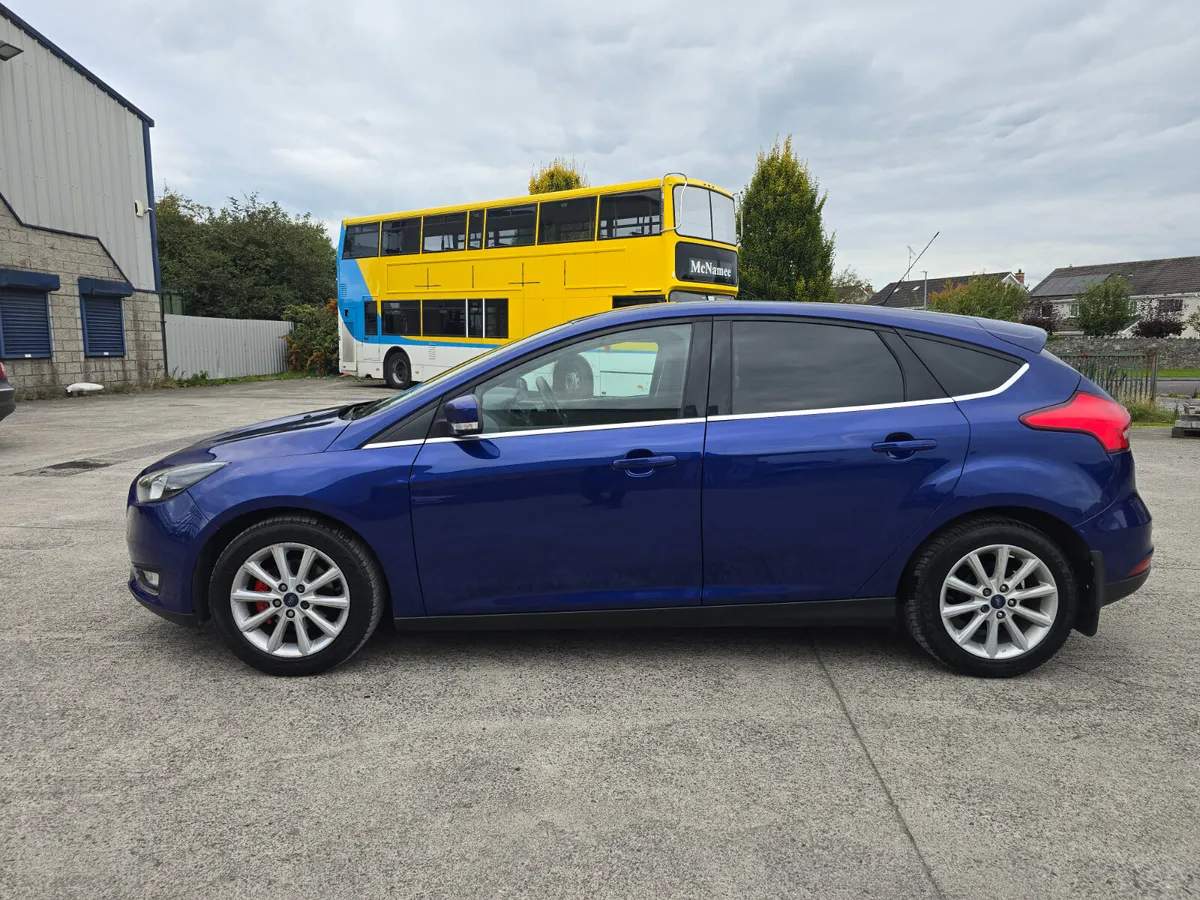 Ford Focus TITANIUM 1.5 TDCI 120 2016 - Image 4