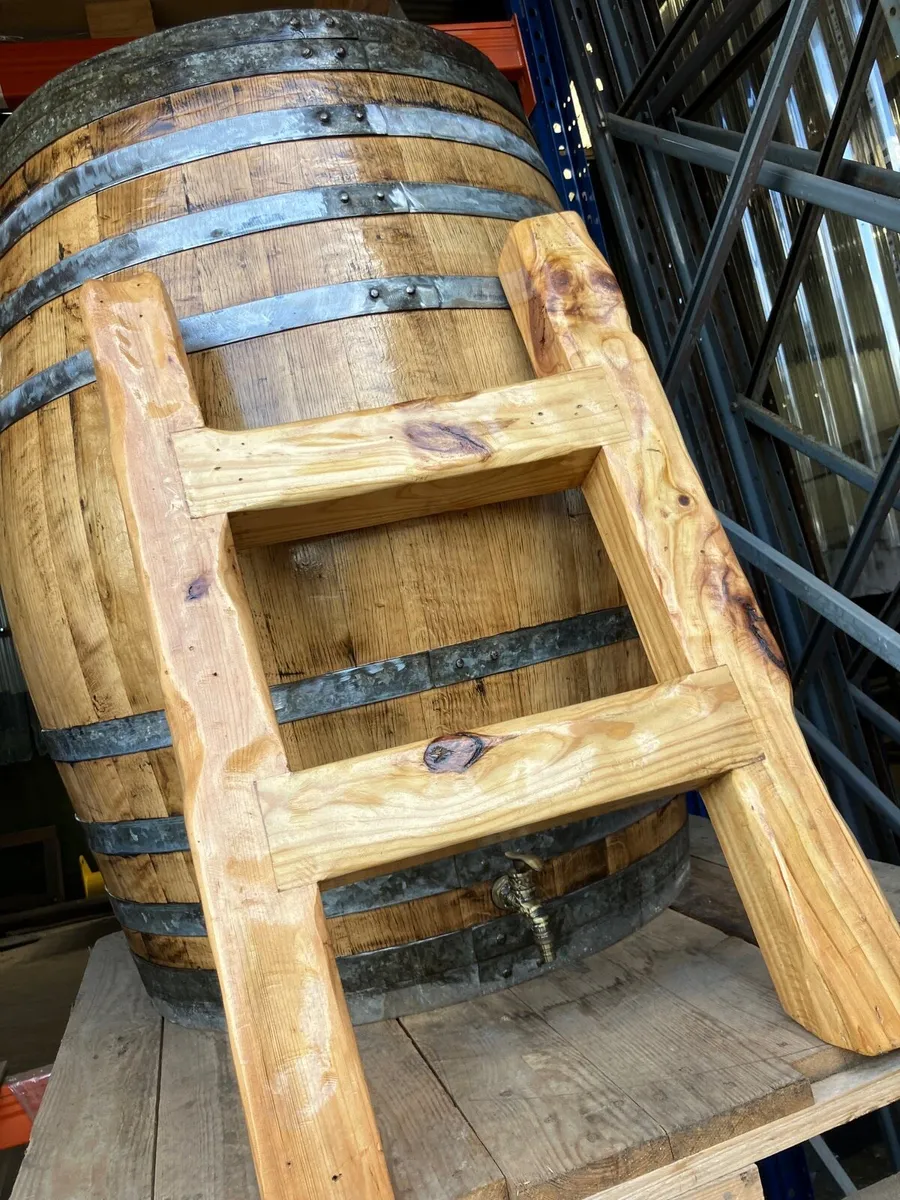 Ice bath whiskey barrel - Image 1