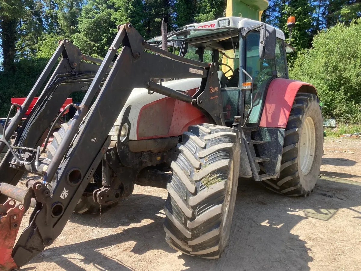 Steyr 9145 with loader - Image 4