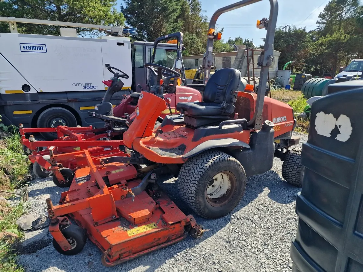 Kubota F3680 ride on mower lawnmower - Image 1