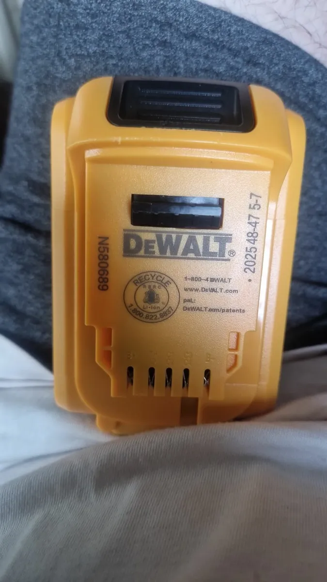 Dewalt battery's - Image 2