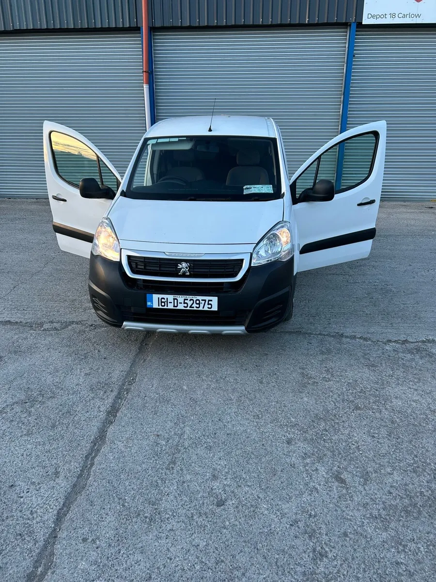 Peugeot partner 161 crew cab 5 seats - Image 2