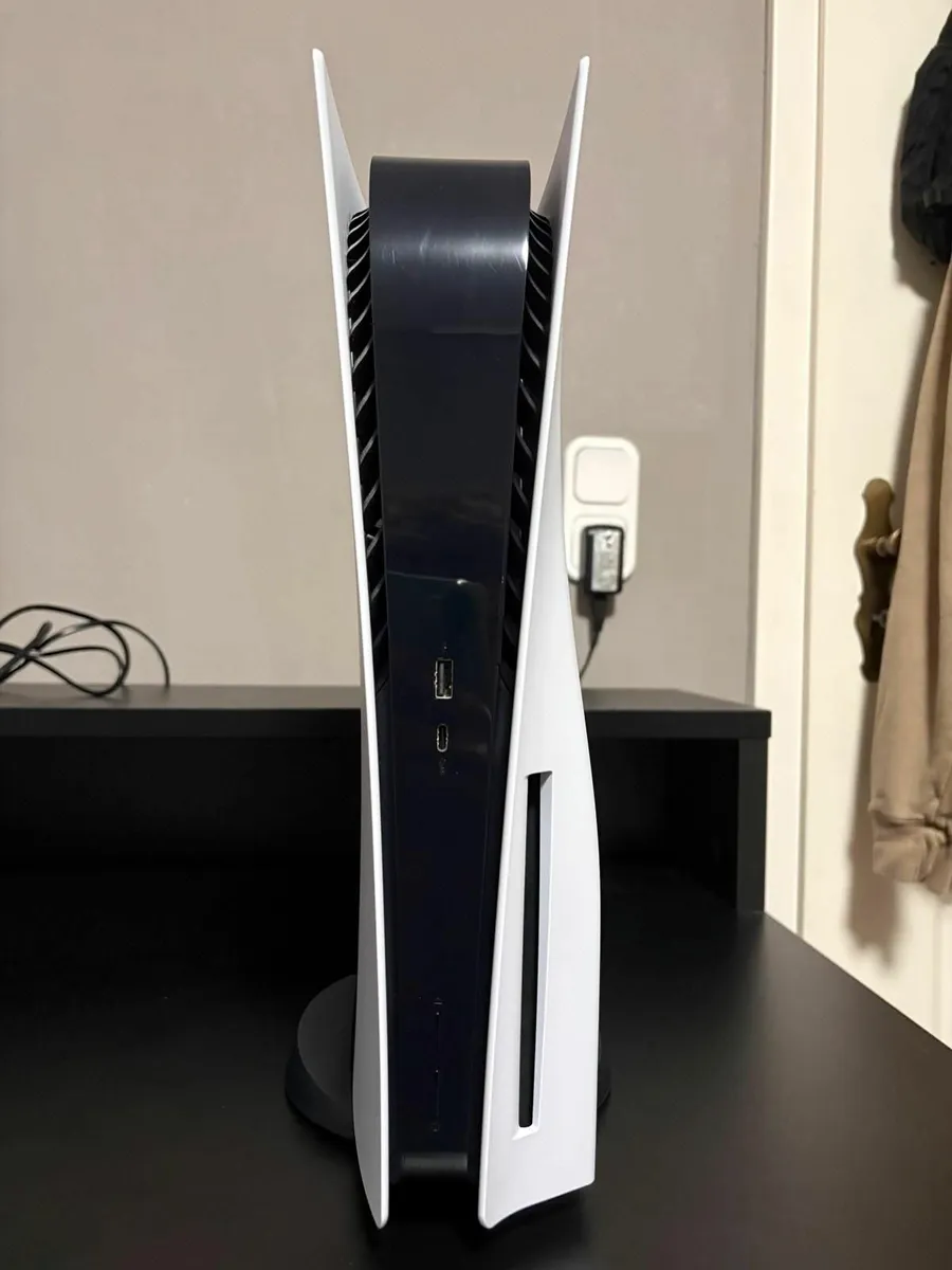 PlayStation 5 - Image 1