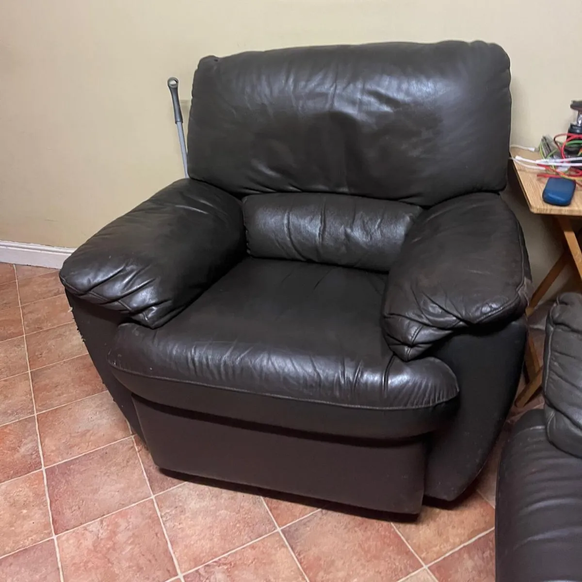 COUCH - Image 2