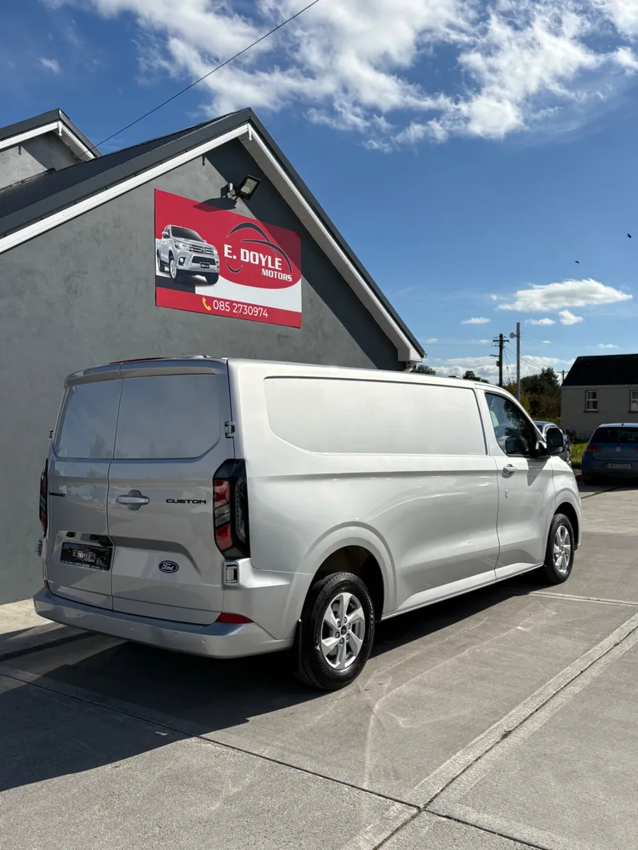 2024 Ford Transit Custom Limited - Image 4