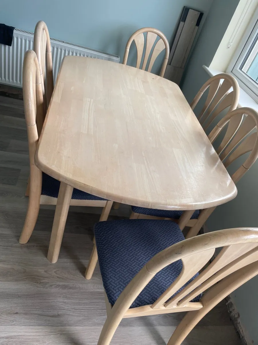 Table and Chairs - Image 2