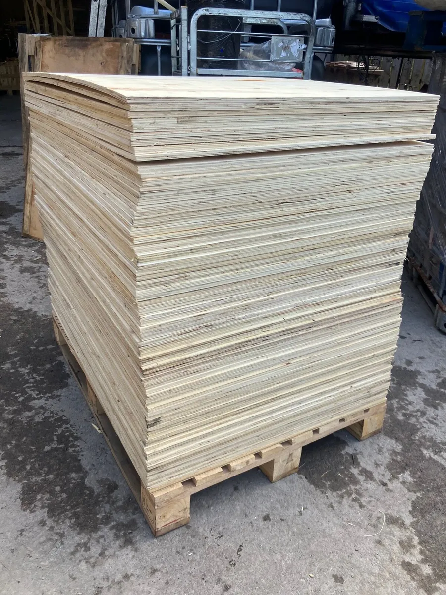 Plywood sheets - Image 1