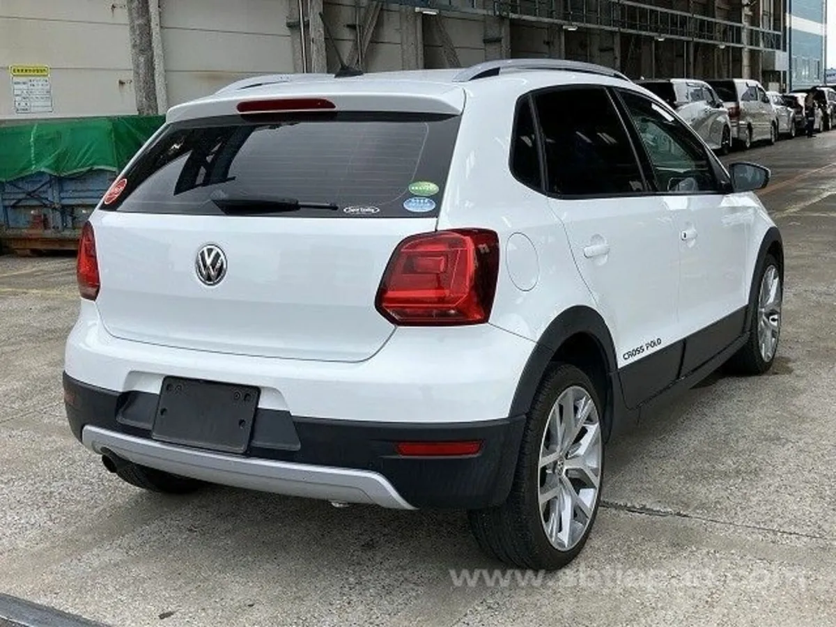 Volkswagen Cross Polo 2017 - Image 4
