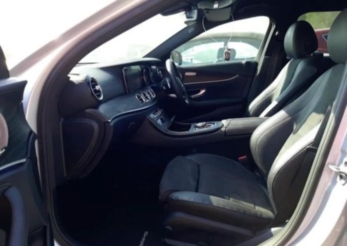 2018 Merc E220 AMG 4matic - Image 4