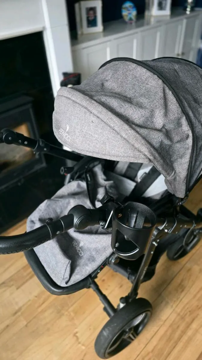 Venicci 3 in 1 travel system - Image 3