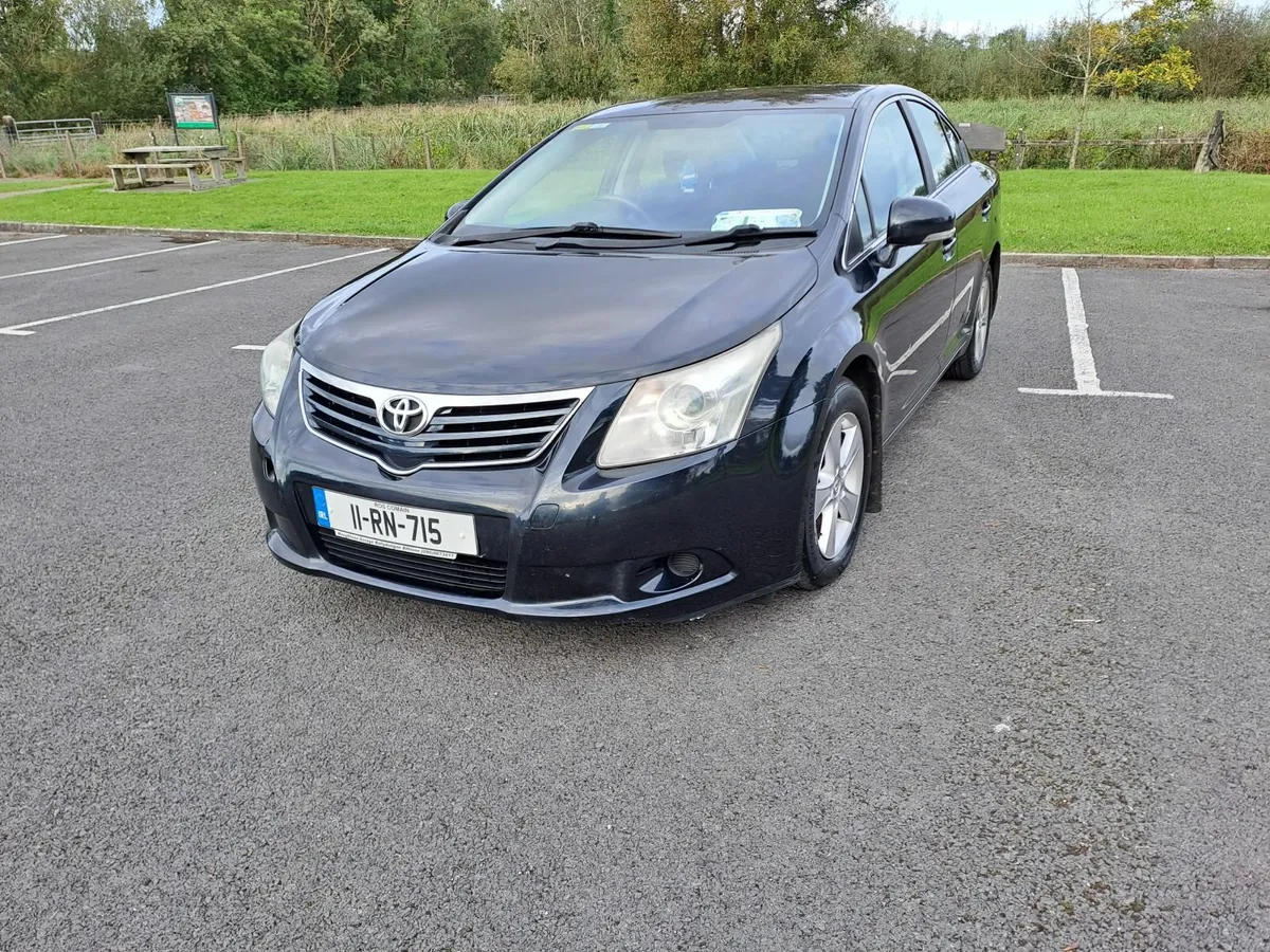 Toyota Avensis 2011 - Image 1
