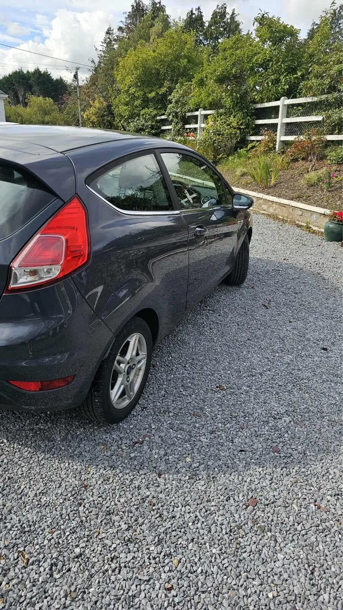 2014 Ford Fiesta - Image 4