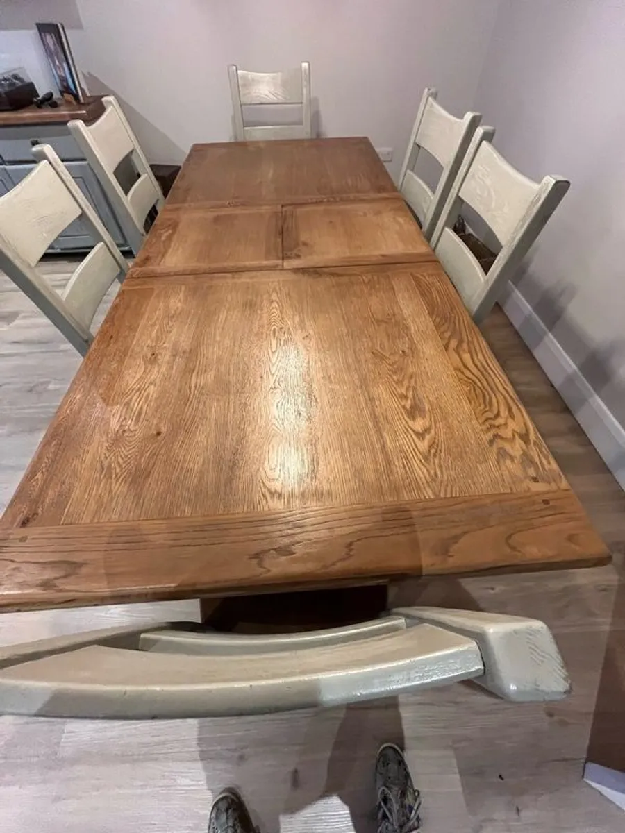 Kitchen dining table and 6 chairs - Image 3