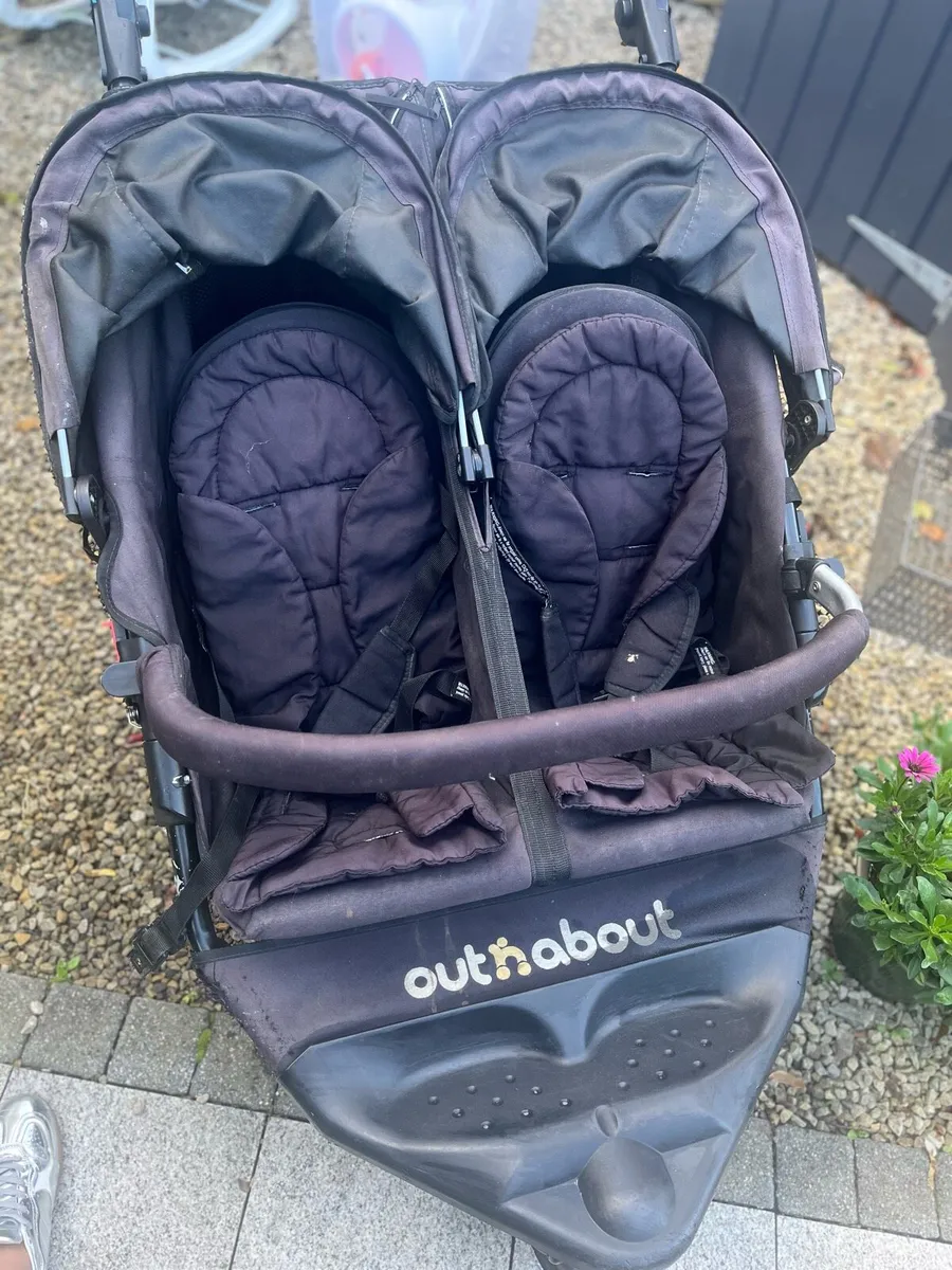 Out n About double buggy - Image 2