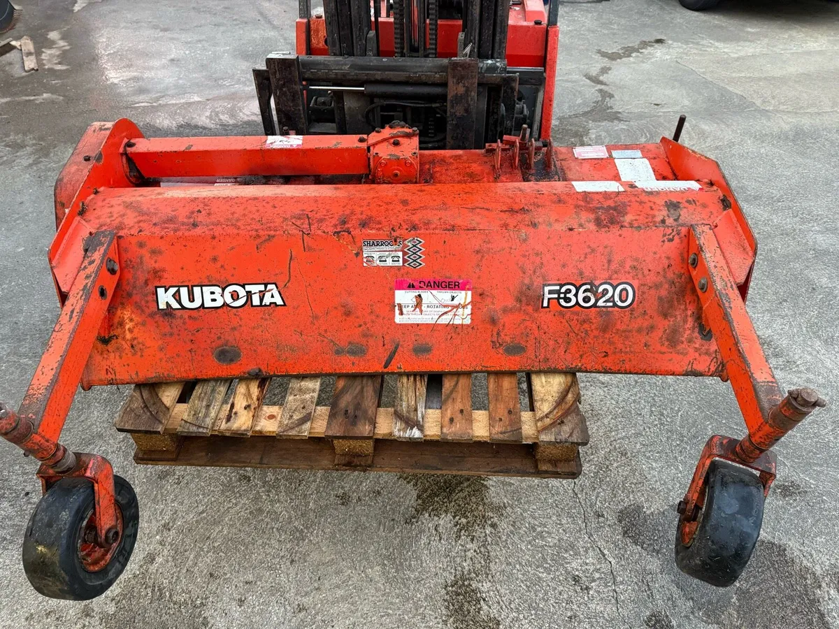 Kubota F2560 mower - Image 2