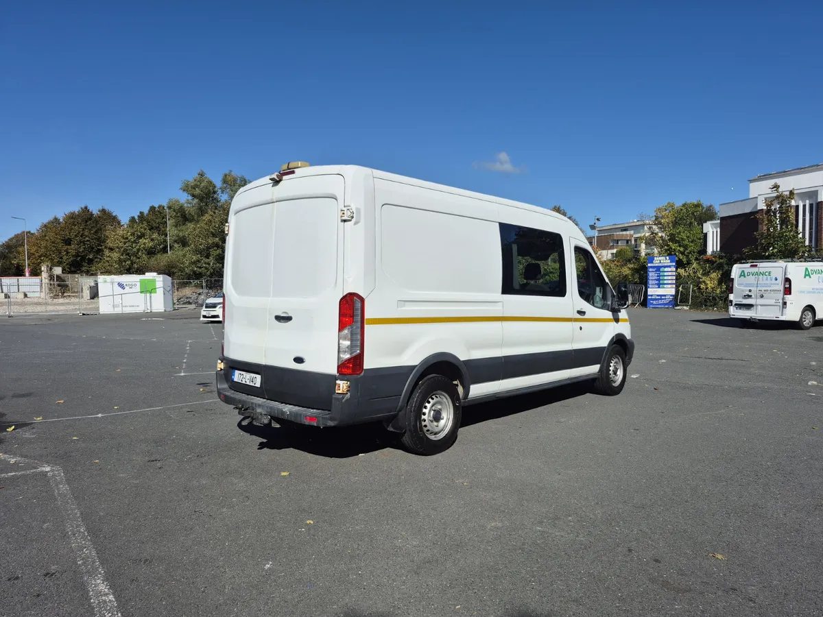Ford Transit 2017 Crew Cab - Image 4