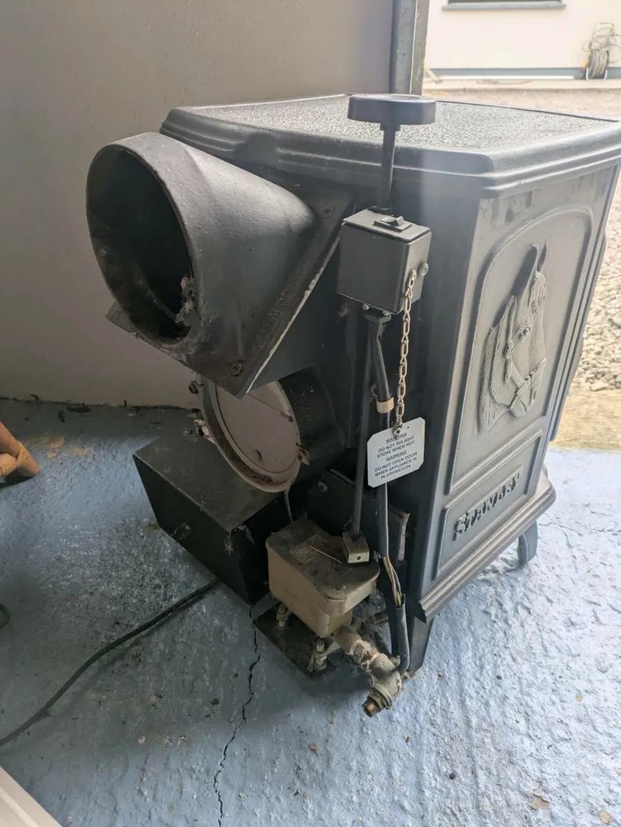 Stanley Oil Burning Wick Stove - Image 2