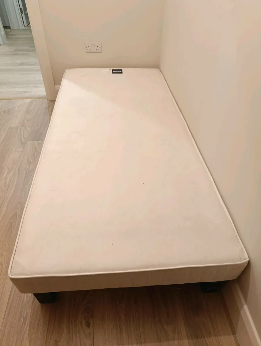 Bed - Image 2