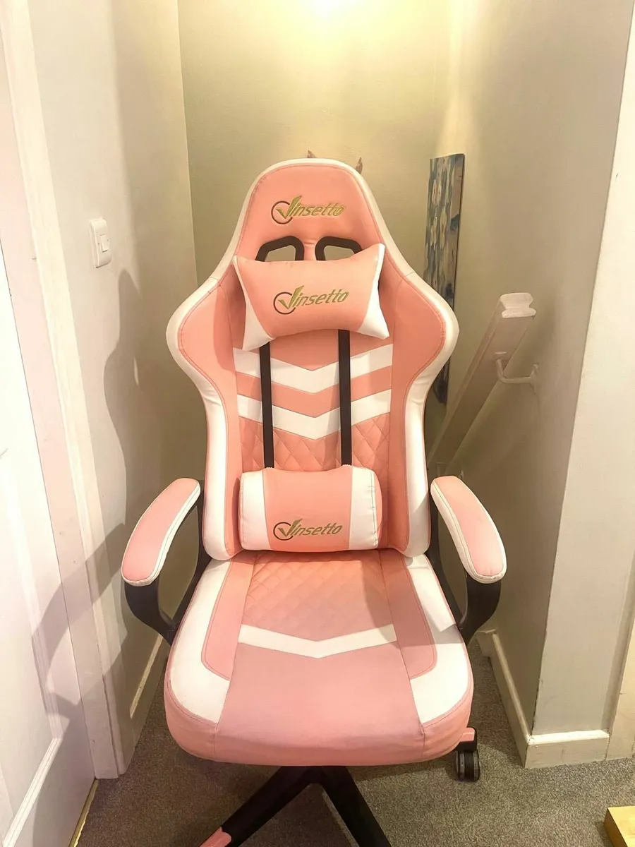 Gaming chair