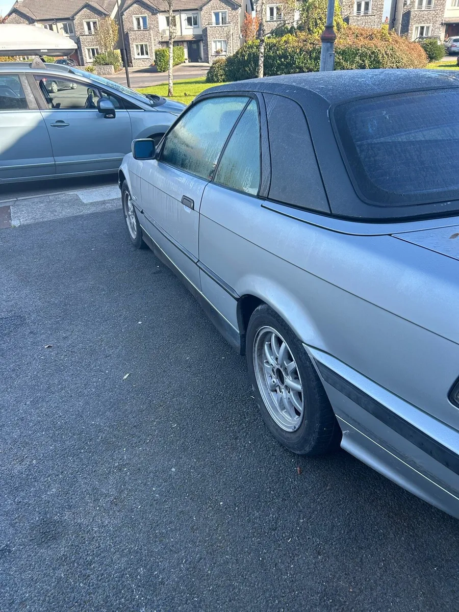 BMW e36 convertible - Image 2