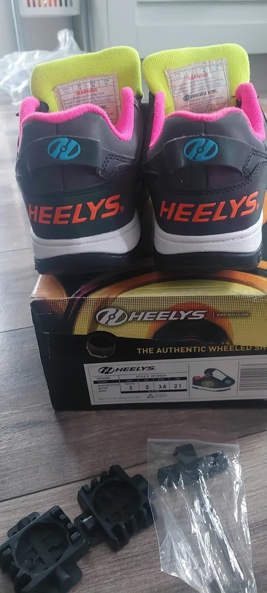Heelys shoes - Image 1