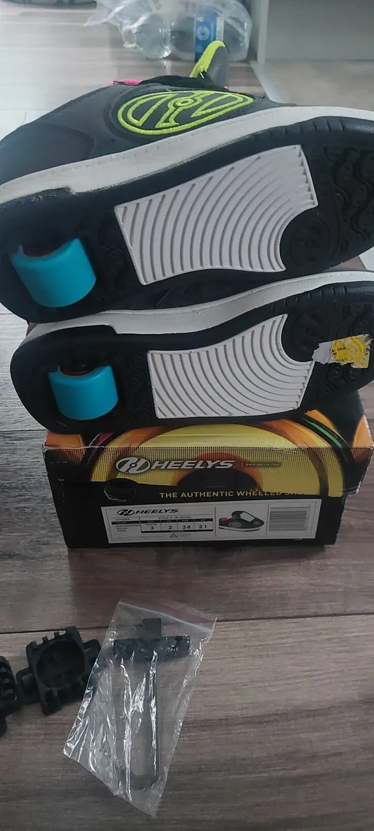 Heelys shoes - Image 3