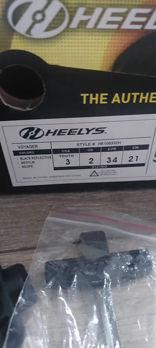 Heelys shoes - Image 4