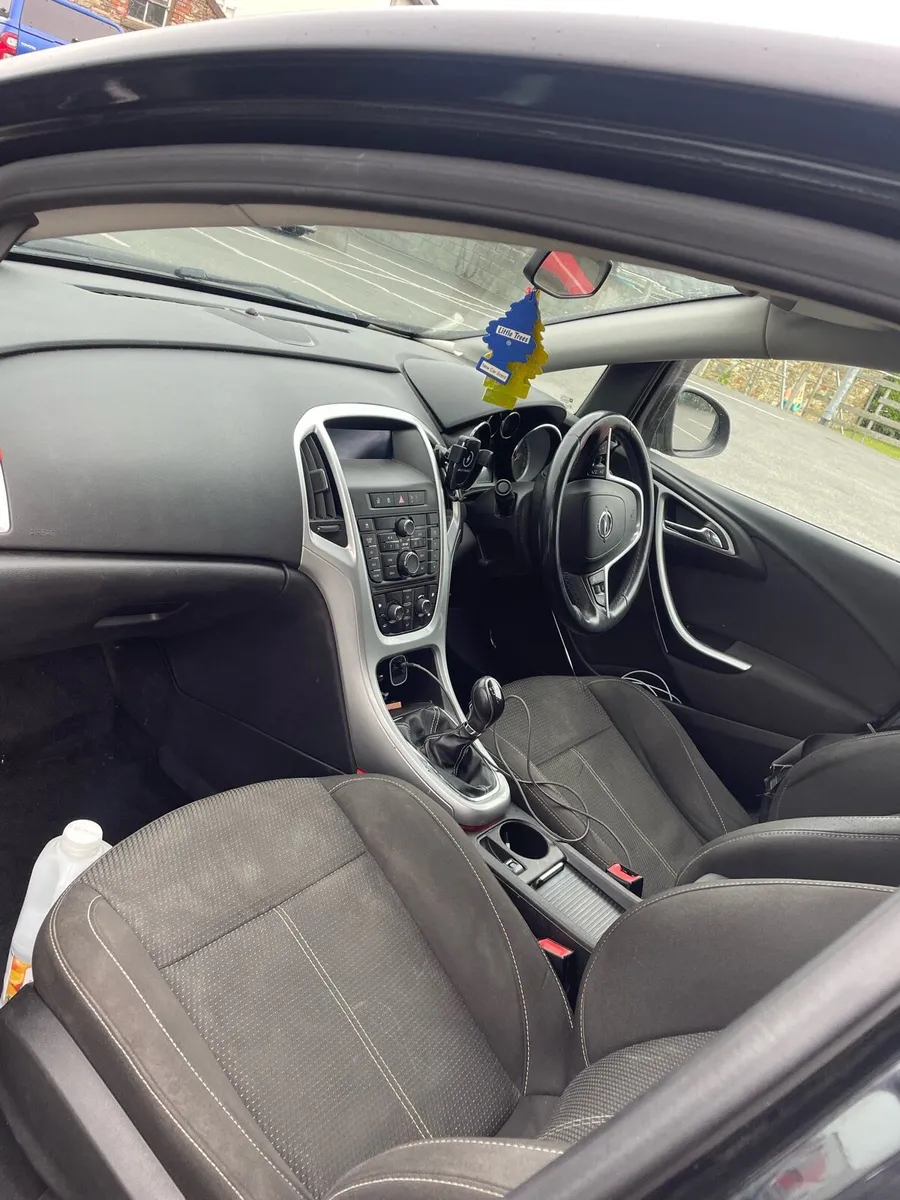 Opel Astra 2010 1.7 cdti - Image 3