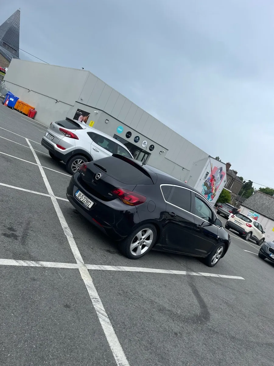 Opel Astra 2010 1.7 cdti - Image 4