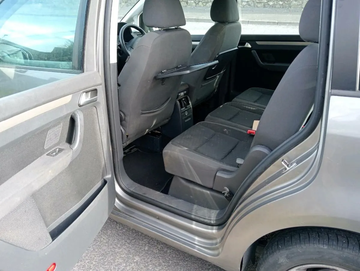 VOLKSWAGEN TOURAN 2008' DIESEL NCT'D (7 SEATER) - Image 4