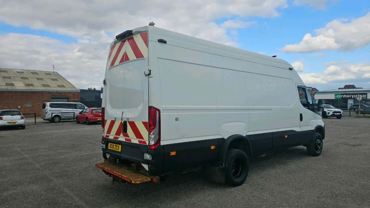 Iveco daily 70c 3.0 170bhp onboard Compressor - Image 3