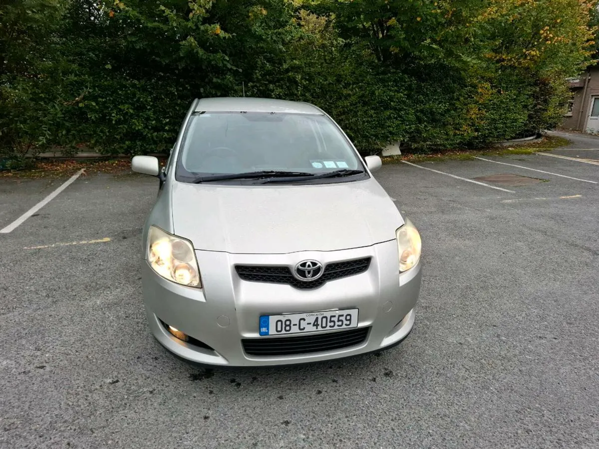 Toyota Auris - Image 1