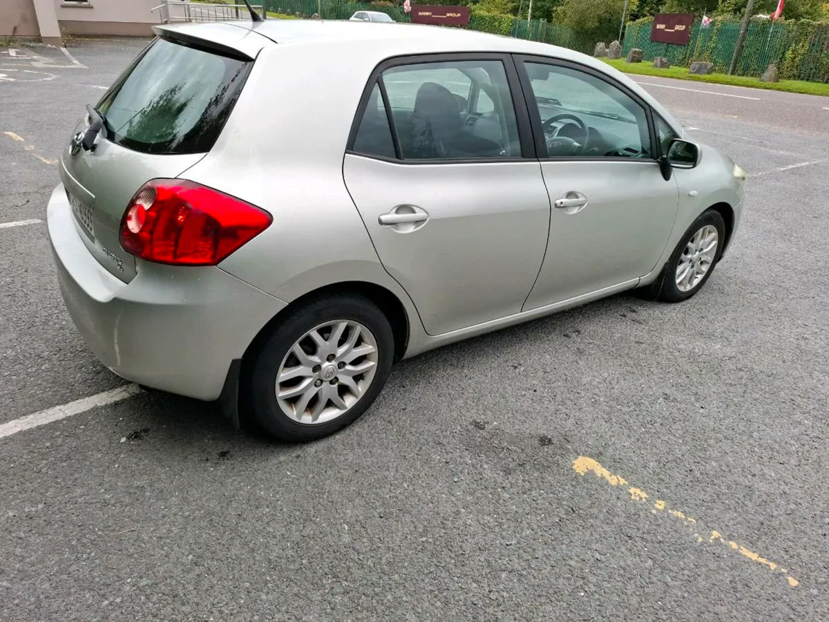 Toyota Auris - Image 2