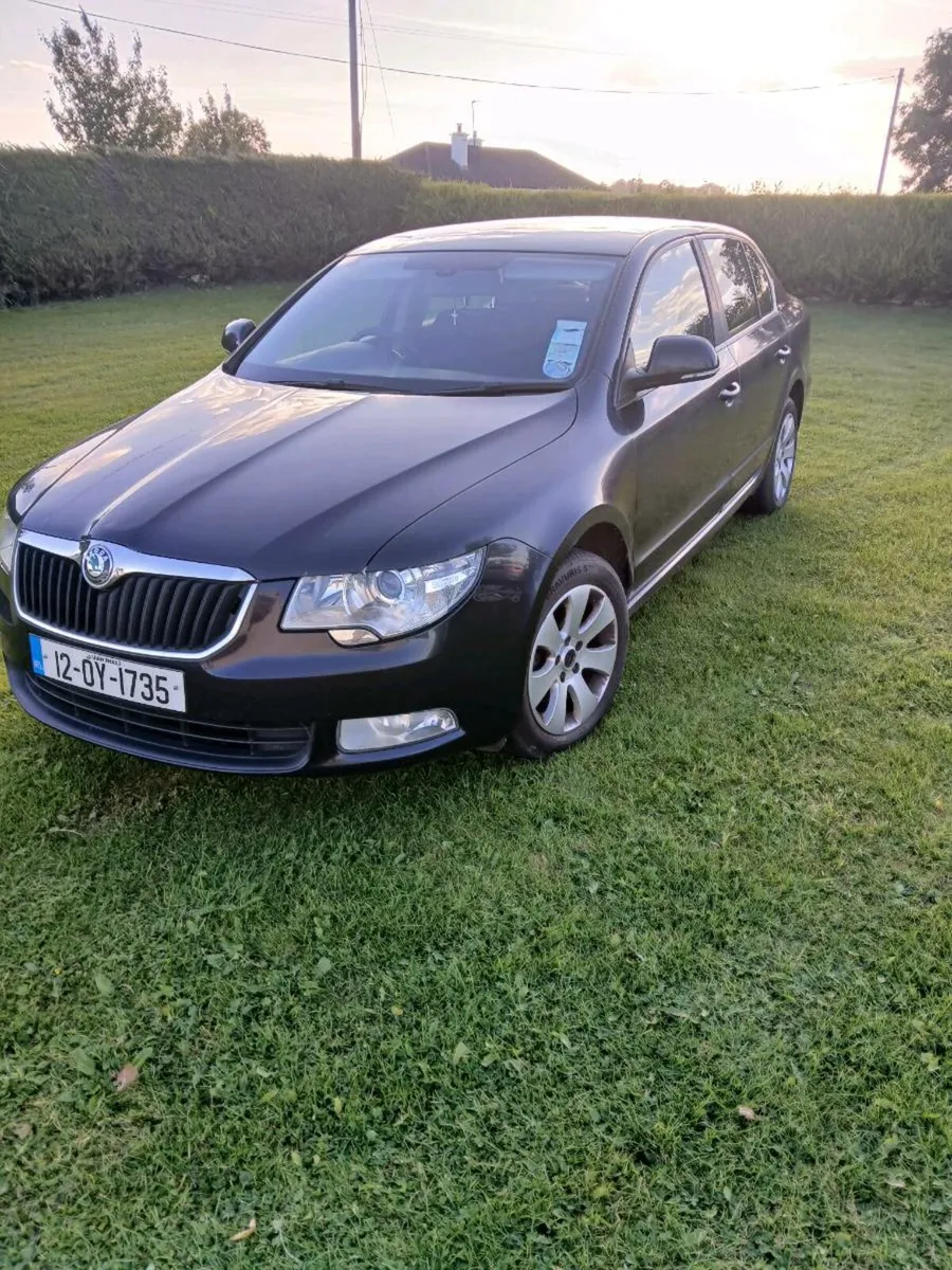 Skoda Superb 2012 - Image 1