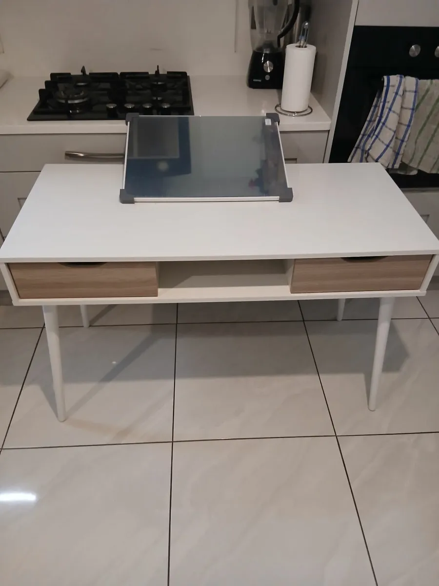 Bedroom furniture - Image 1