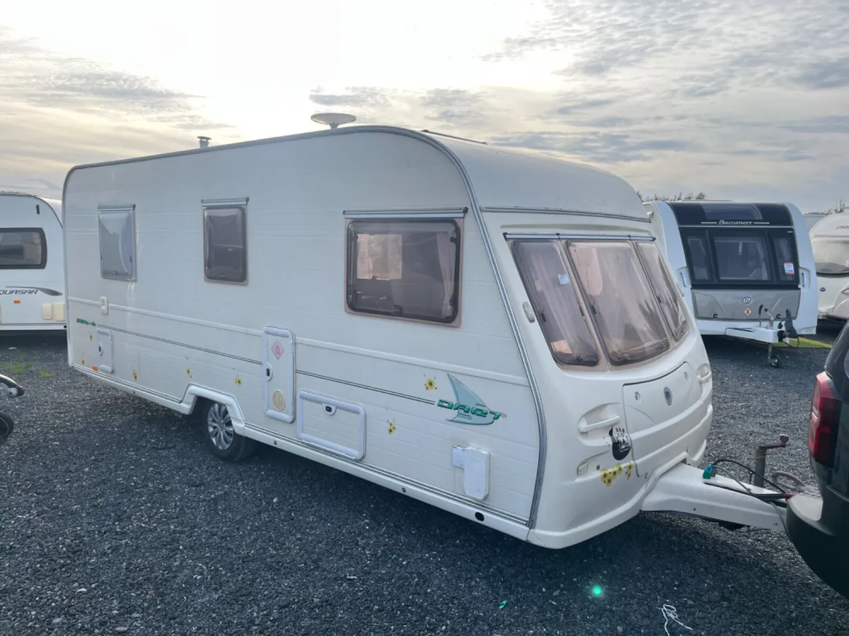 Avondale 6 Berth MINT Fixed Bunkbed Caravan - Image 1