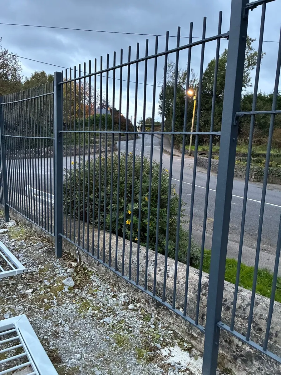 Railing - Image 3